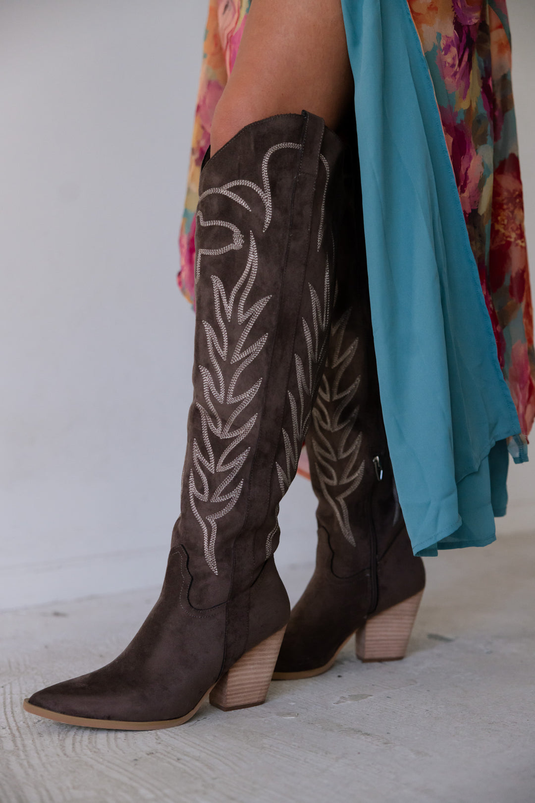 Austin Cowboy Boots (Chocolate)