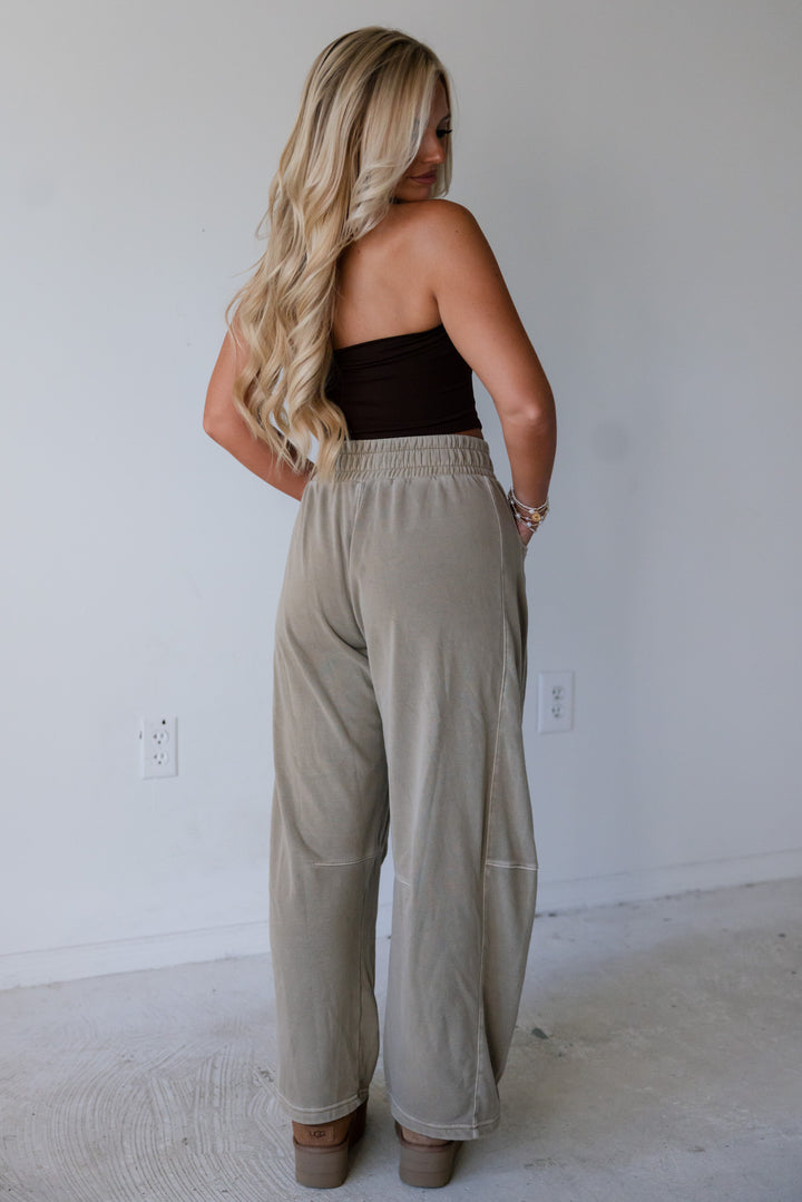Coffee Run Barrel Sweatpants (Taupe)