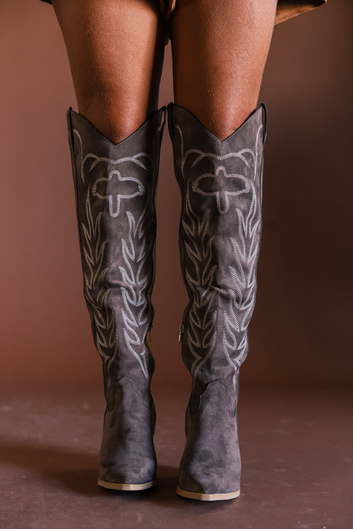 Austin Cowboy Boots (Chocolate)