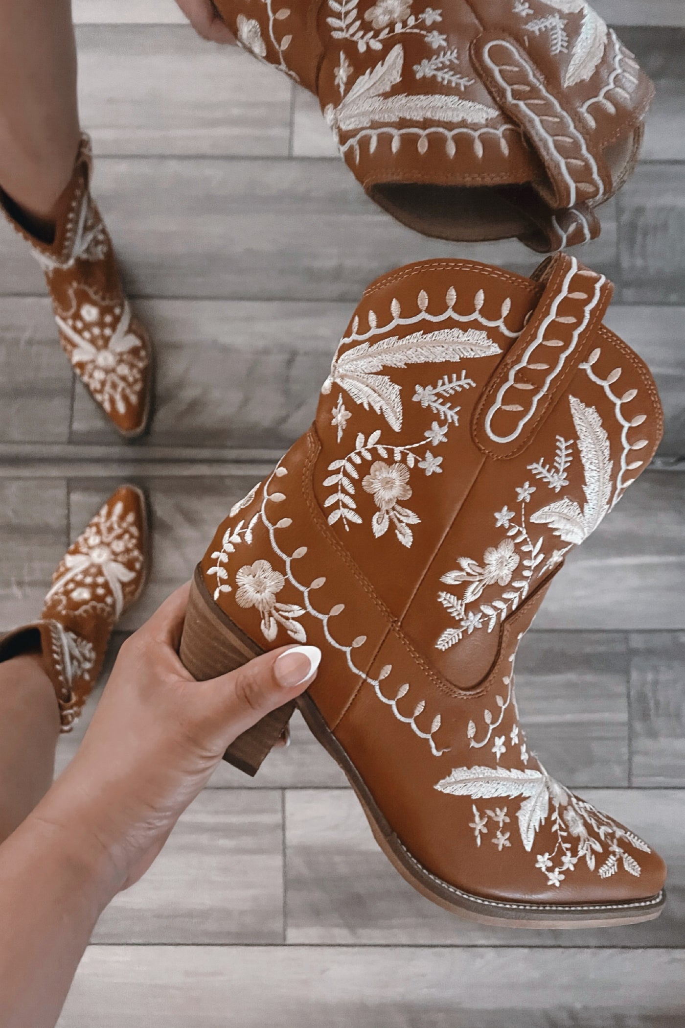 Corral Embroidered Cowboy Booties (Tan)