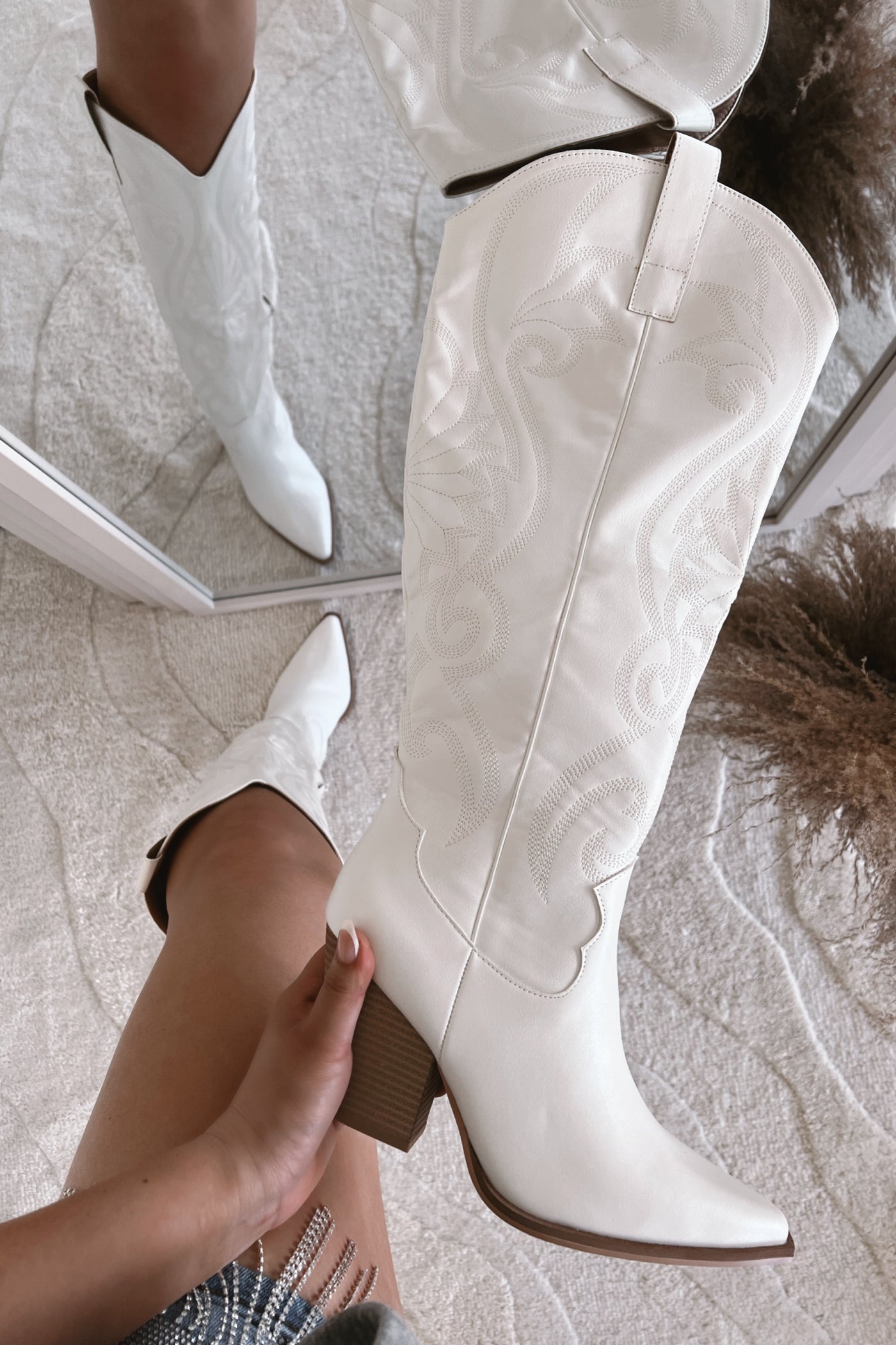 Magnolia Cowboy Boots (Ivory)