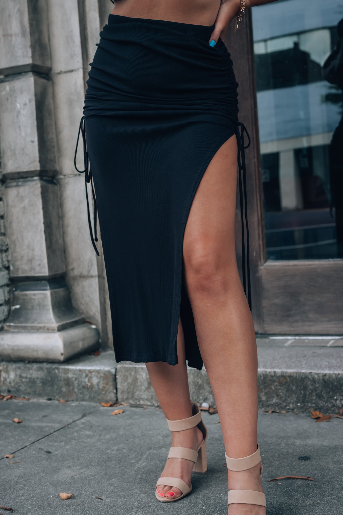 Out Late Cinched Midi Skirt (Black)