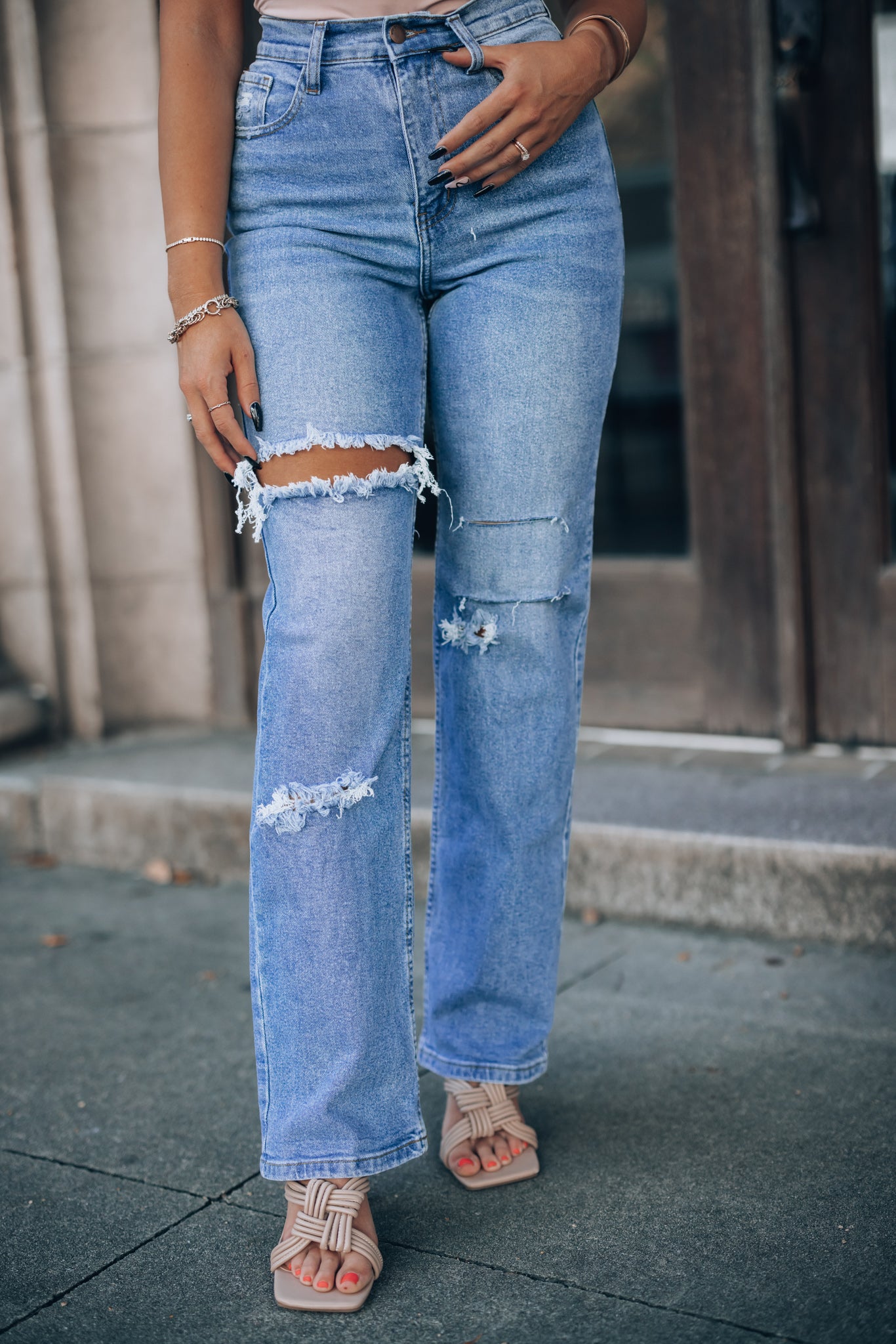 Oakly Light Wash Distressed Jeans